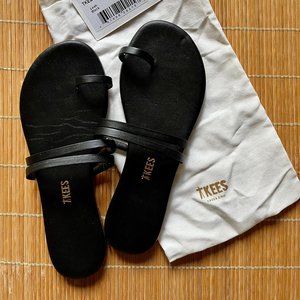 TKEES Leah Sandal (Size 7, Black)